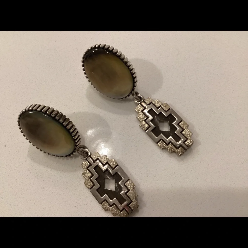 Sterling silver southwestern pierced earrings - Picture 2 of 2